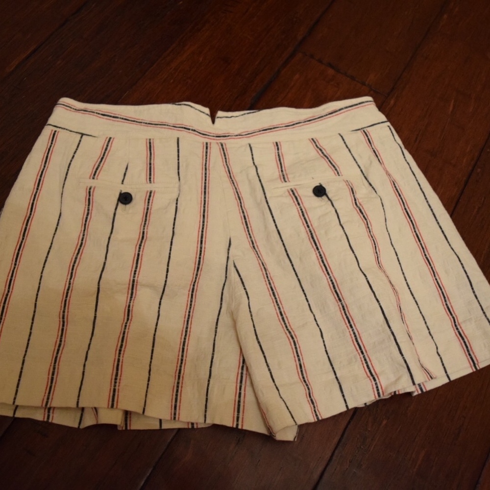 GAP Shorts - Picture 3 of 3